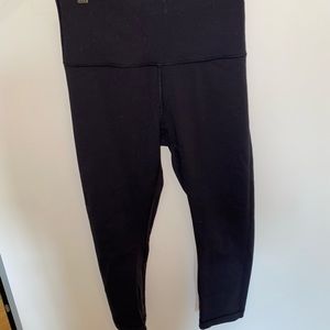 Cropped Black Lulu Leggings